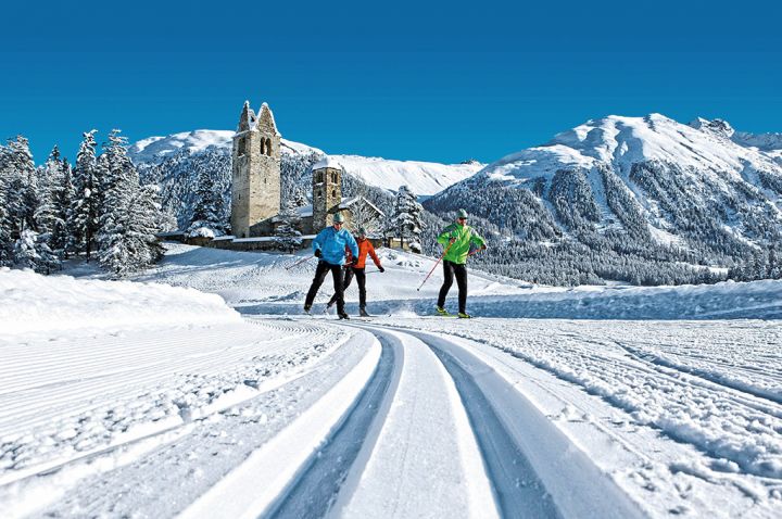 Cross-country skiing in Engadin